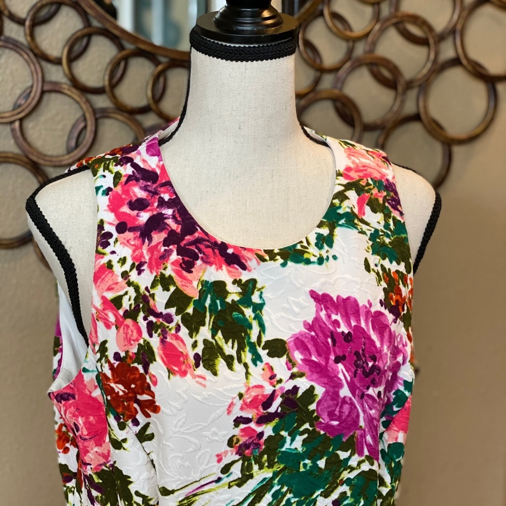 Floral Dress - Picture 4 of 5